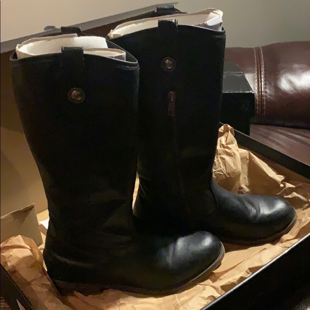 Frye Melissa Button Kids size 4